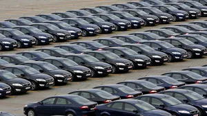 Piaţa auto a crescut în februarie