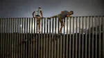 Posibili suspecți de terorism, identificați printre migranții ajunși în Ceuta. Ce susțin presa și sursele din Spania