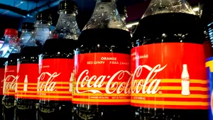 Compania Coca-Cola testează primele recipiente din hârtie