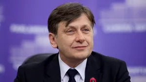 Antonescu: M-am simţit mereu bine între doamne, nu ai de ce să nu te simţi bine dacă eşti normal