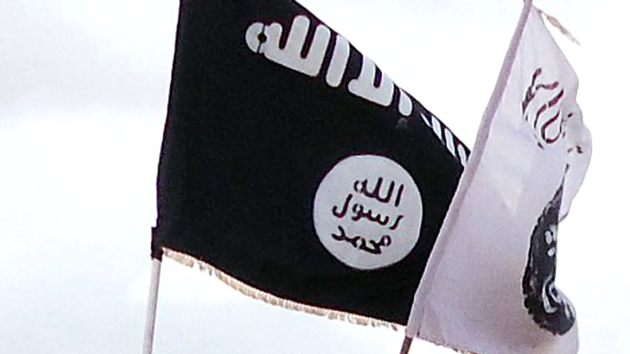 Drapelul al-Qaida, arborat în Libia după ce NATO şi-a încheiat campania militară