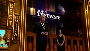 TONY AWARDS 2012: Lista câştigătorilor premiilor ce recompensează cele mai bune piese şi musicaluri de pe Broadway