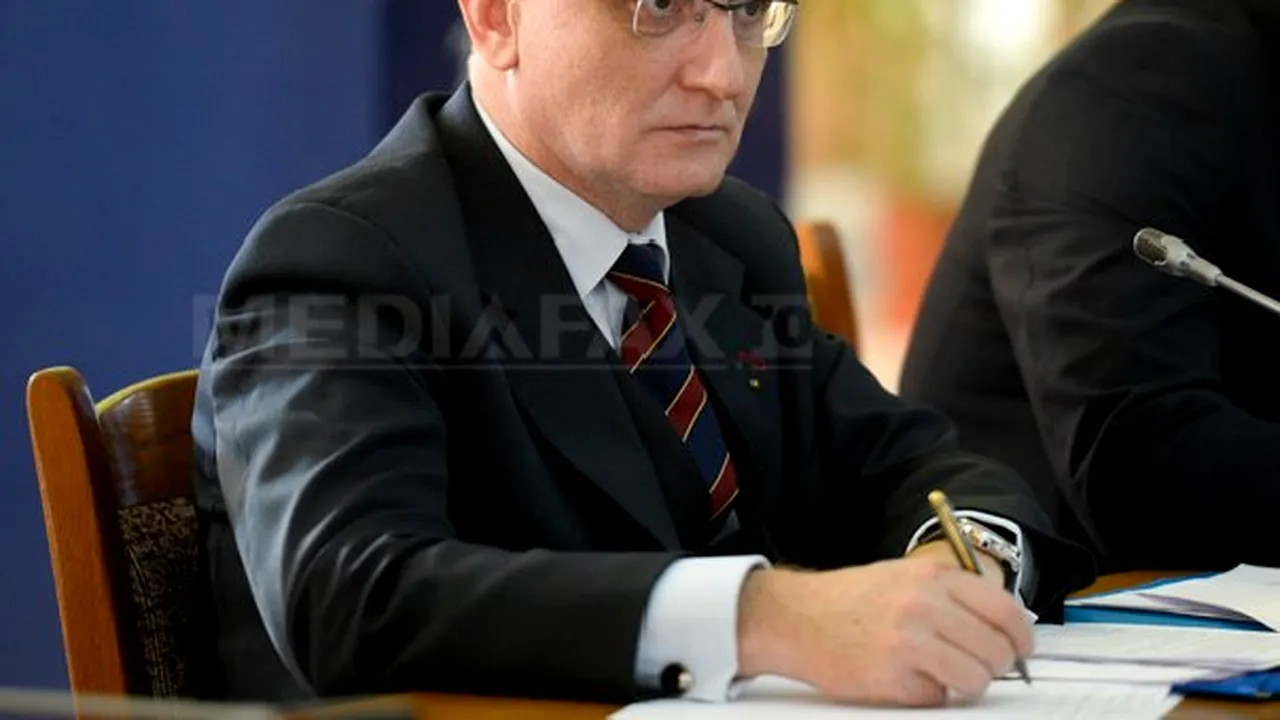 Cîmpeanu a mulţumit fundaţiilor care s-au implicat în sprijinirea familiilor răniţilor din Colectiv, nominalizând-o doar pe cea afiliată trustului Intact