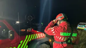 Un copil de 7 ani dispărut în Munții Tarcău, găsit teafăr după o noapte de căutări