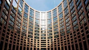 UE înăsprește regulile privind imigrația. Ce modificări importante a adoptat Parlamentul European