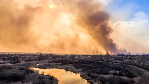Reacţia autorităţilor române cu privire la incendiul de lângă Cernobîl. Imagini din elicopter cu focul în jurul fostei centrale nucleare