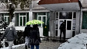 VREMEA în România. Informare meteo de ninsori, lapoviţă şi ploaie până la ora 18.00. Care sunt zonele vizate