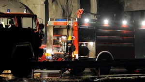 Doi morţi şi numeroşi răniţi în urma unei explozii produse într-o fabrică de armament din Serbia 