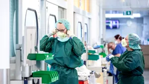 Un nou medicament pentru Covid-19, în studiu clinic în Europa. Substanţa ar putea reduce inflamaţia plămânilor