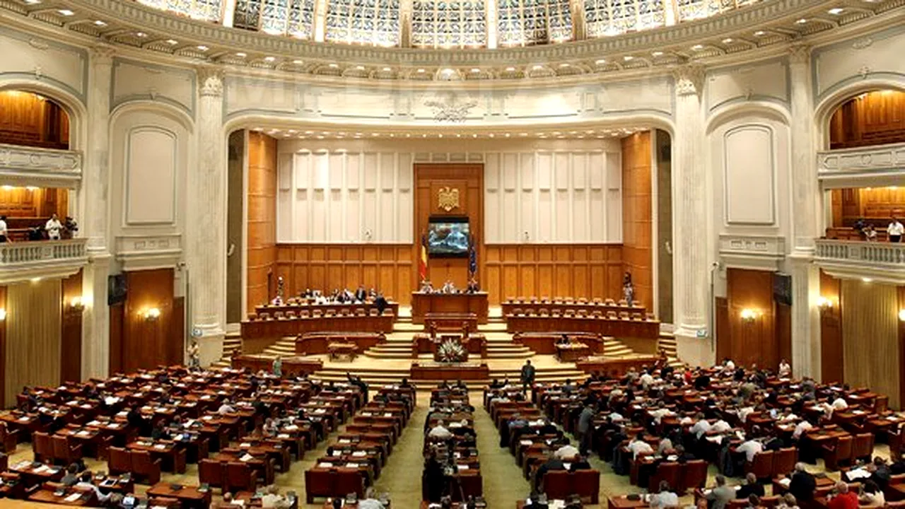 Parlamentul a adoptat modificările la Statutul deputaţilor şi senatorilor. Oltean: Imunitatea parlamentarilor a fost întărită