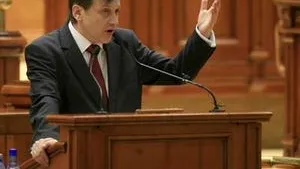 Antonescu: Acest Guvern trebuie să cadă imediat cu voturi din toate părţile