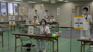 Centre de vaccinare în masă la Tokyo şi Osaka, înainte de Jocurile Olimpice 