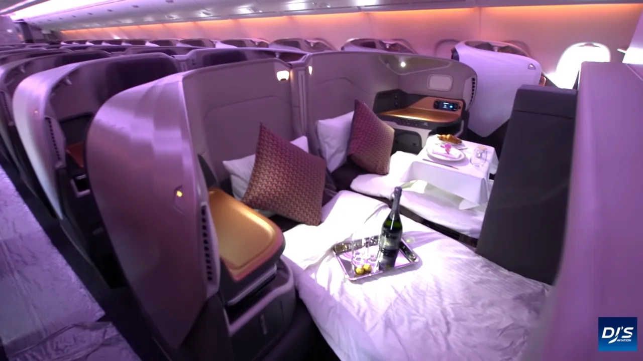 O companie aeriană a transformat un avion în restaurant. Cum arată aeronava