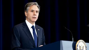 Antony Blinken se va întâlni cu oficiali francezi, în efortul de remediere a relaţiilor SUA-Franţa 