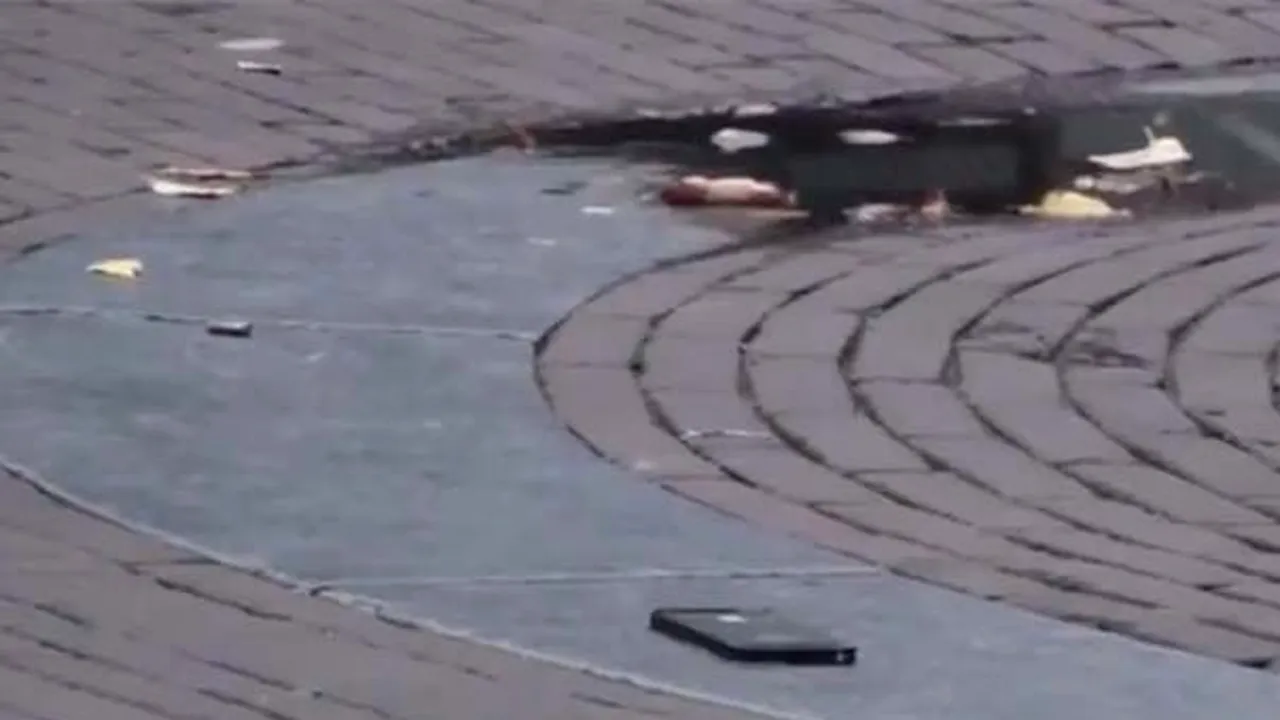 FILM AMUZANT: Ce se întâmplă cu un iPhone 5 lipit de asfalt? - VIDEO