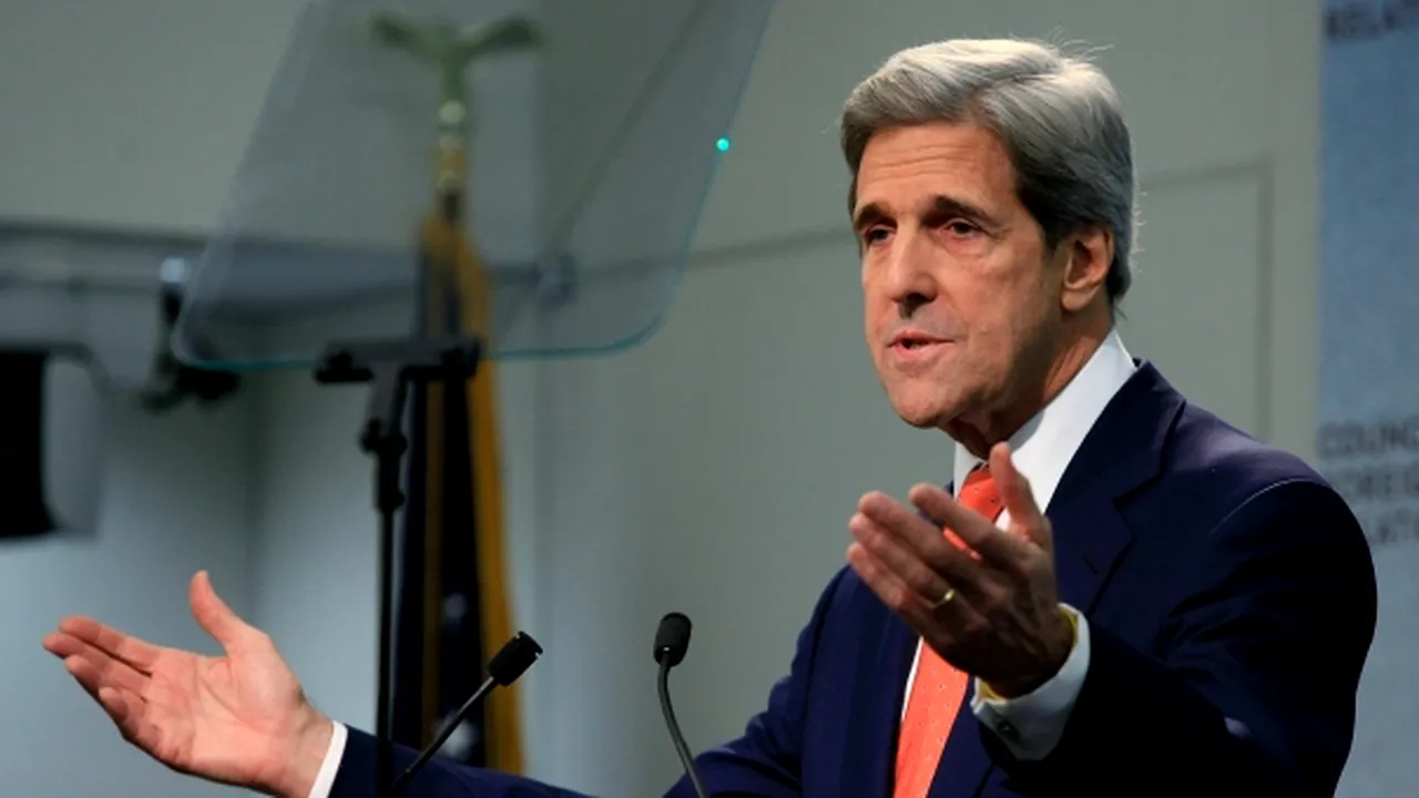 John Kerry: Strategia lui Stanley McChrystal în Afganistan merge 
