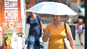 Prima zi de CANICULĂ în Capitală: Cum s-au răcorit bucureştenii şi ce măsuri au fost luate – VIDEO