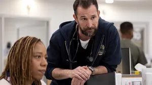 „The Pitt” câștigă premiul pentru cea mai bună serie dramatică la Emmy 2025