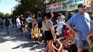 MAE anunţă un nou bilanţ al turiştilor blocaţi în nordul Greciei: 230 de români şi 53 de maşini au plecat de pe Insula Samothraki