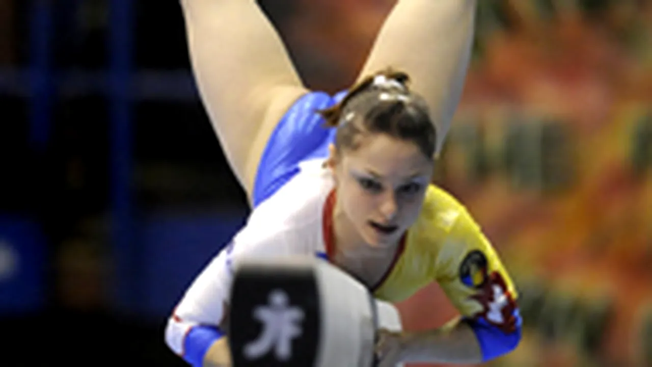 Anamaria Tămîrjan şi Gabriela Drăgoi, argint şi bronz în finală la bârnă
