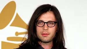 Toboşarul trupei Kings Of Leon, rănit într-un accident rutier