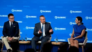 Ciucă a prezentat la Praga exemplul României ca pe „o poveste de succes”