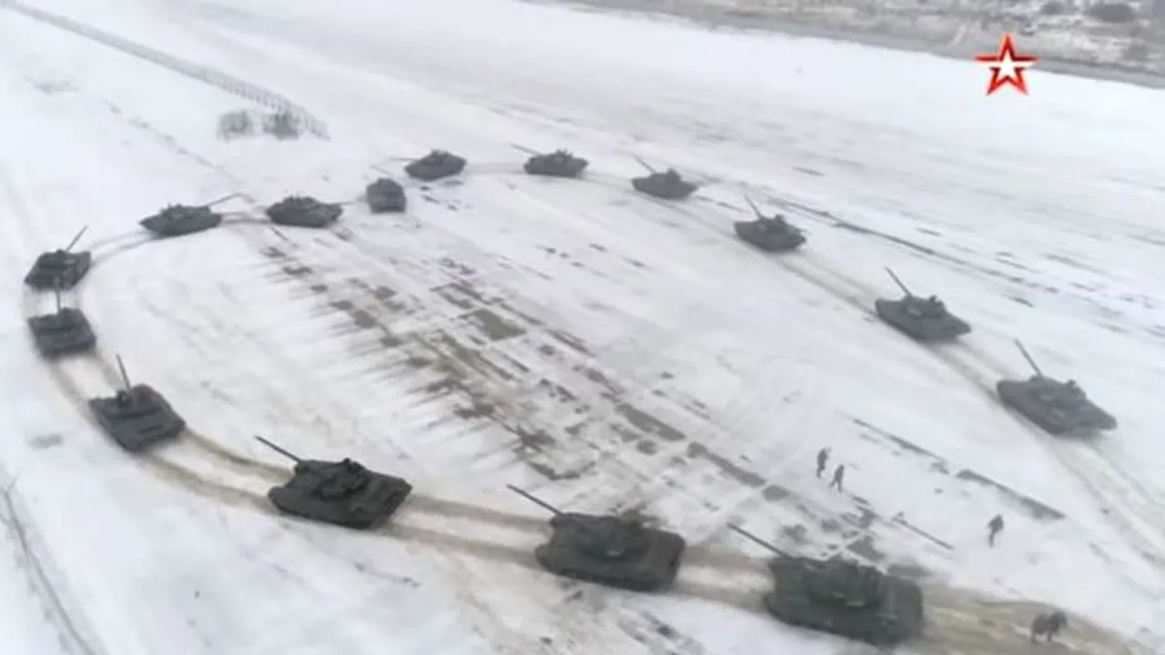 Un ofiţer şi-a cerut iubita în căsătorie cu ajutorul unor tancuri | VIDEO