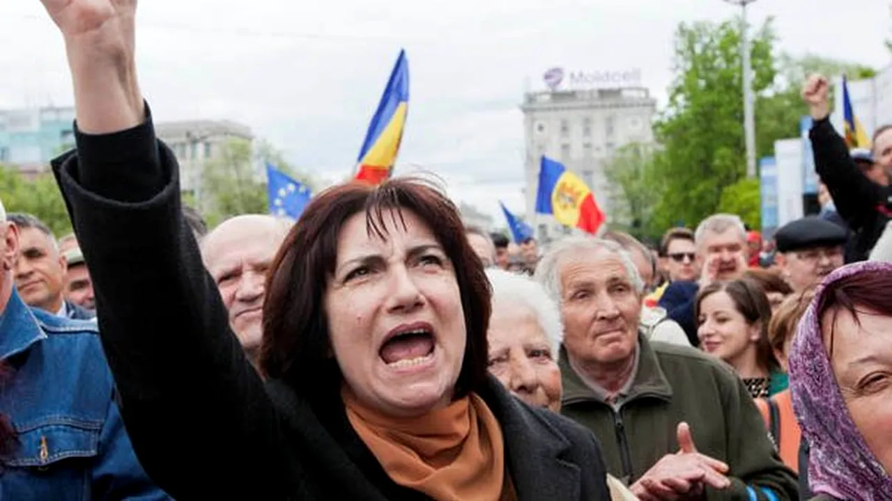 Mitinguri în Piaţa Marii Adunări Naţionale din Chişinău, cu o săptămână înaintea alegerilor locale