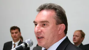 Winkler: Listarea acţiunilor Romtelecom, în partea a doua a anului 2008