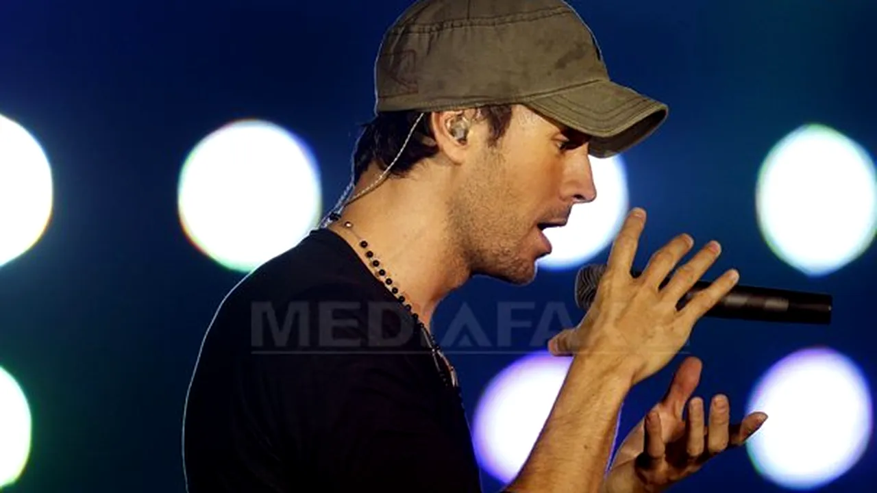 Enrique Iglesias i-a cerut cântăreţei Amy Winehouse să tacă în timpul unui concert