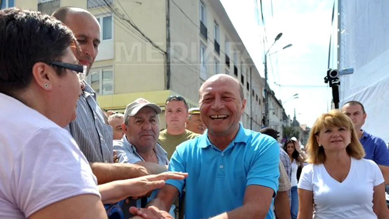 Băsescu: Particip la miting la Iaşi dacă se respectă măsurile de siguranţă. Poate o punem de-o bătaie