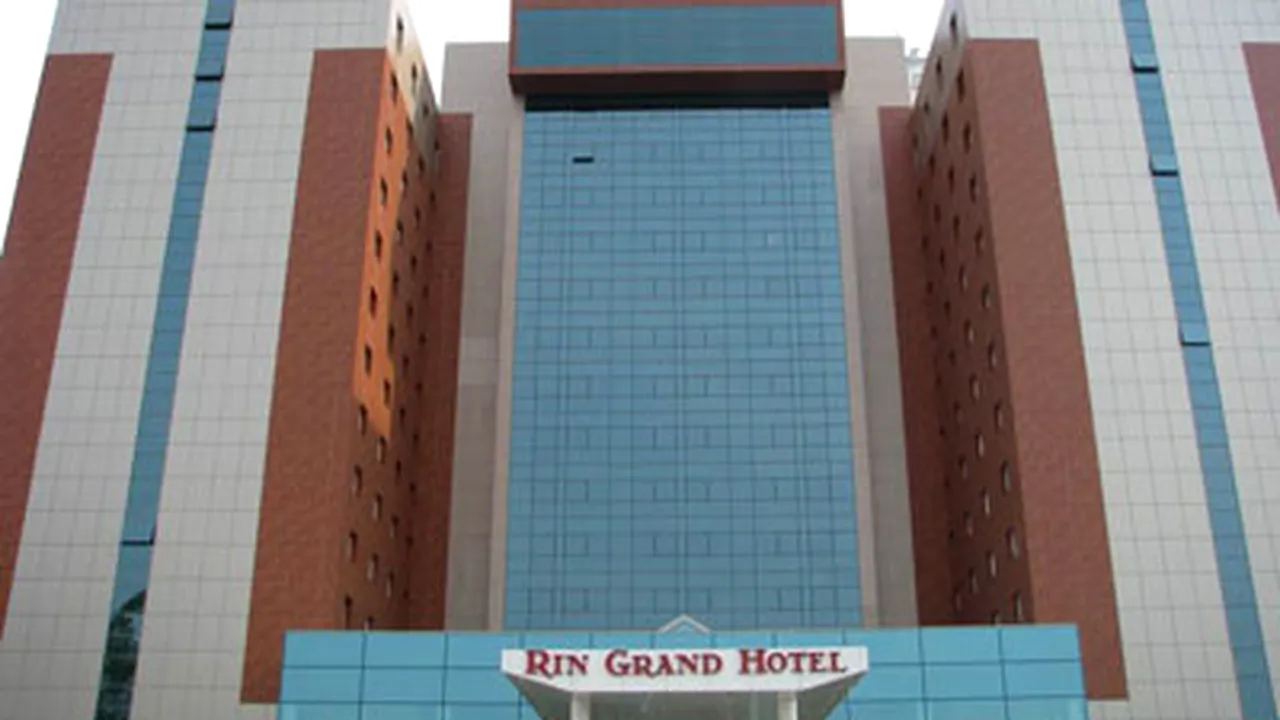 Fraţii Negoiţă transformă 250 de camere din hotelul Grand Rin în spaţii de birouri
