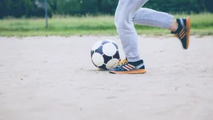 Echipa de fotbal SOS Satele Copiilor, primul meci cu jucători recunoscuţi
