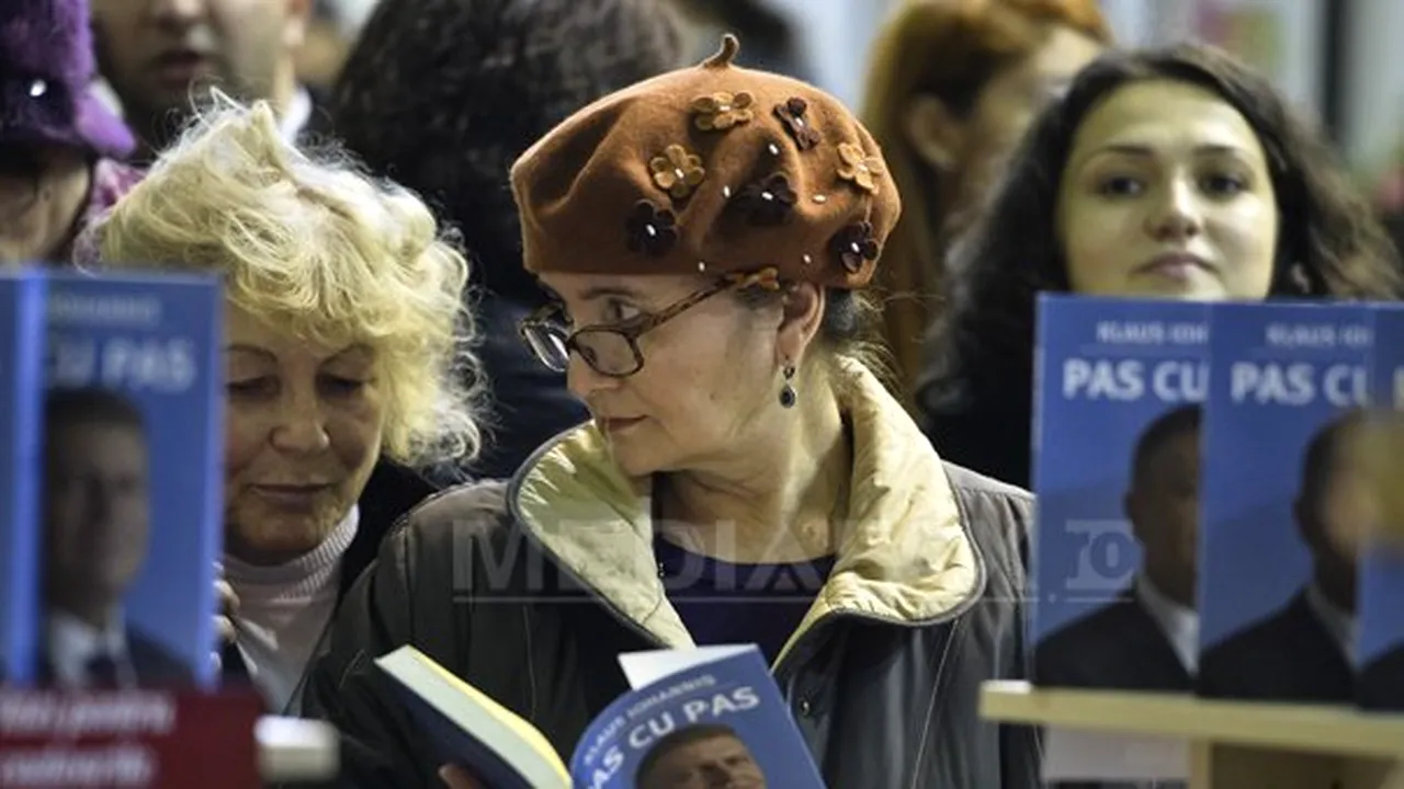 Gaudeamus 2014: Număr RECORD de vizitatori. Humanitas, Rao şi Polirom, premiate. Cartea lui Iohannis, cea mai râvnită la târg