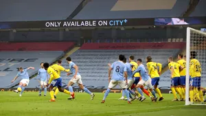 Manchester City este invincibilă după 14 meciuri, cu victoria la limită asupra lui Brighton