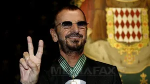 Ringo Starr scoate la licitaţie prima copie a albumului 
