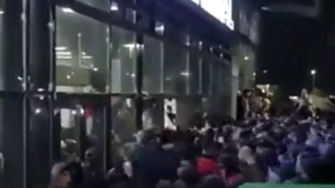 60 de persoane arestate în urma atacului de pe aeroportul din Daghestan 