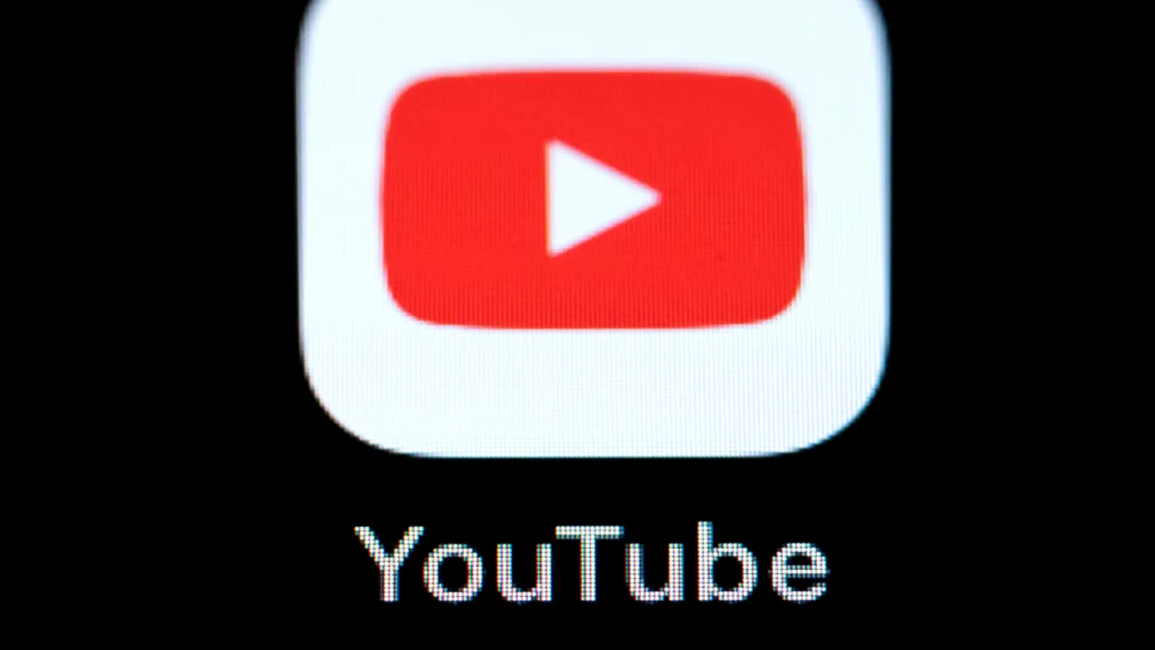 YouTube va eticheta automat videoclipurile generate cu AI. Noile marcaje vor fi mai vizibile pe Shorts și clipurile lungi