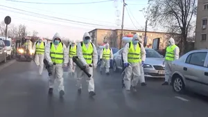 Dolj: Autorităţile locale au dezinfectat blocurile cu o substanţă interzisă în spaţiile locuite!