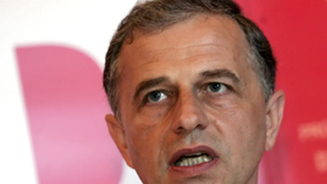 Geoană: Hrebenciuc nu a acţionat în afara mandatului explicit al partidului