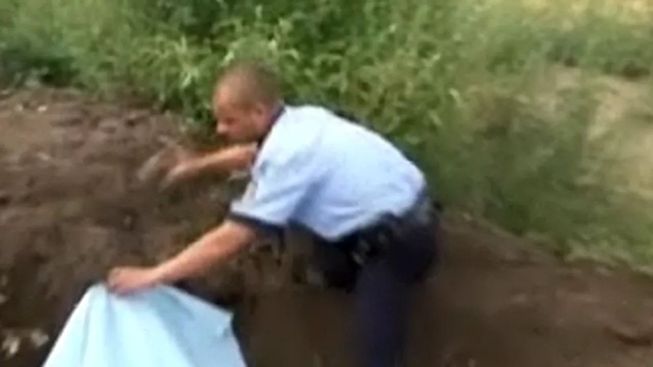 Oradea: O femeie a murit după ce un mal de pământ s-a surpat peste ea - VIDEO