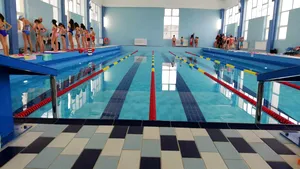 Singurul bazin de înot din Dolj dintr-o şcolară, redeschis după 23 de ani | VIDEO, FOTO