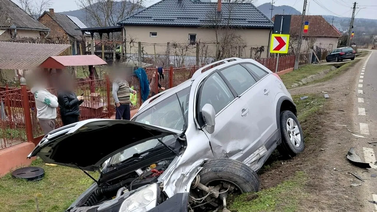 Accident rutier în Sânmărghita, Cluj. Cinci persoane rănite, inclusiv doi copii