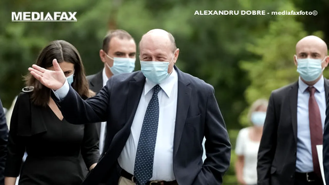 COMENTARIU Lelia Munteanu: Ziua în care Dumnezeu S-a întors, fiindcă îşi uitase ceva  
