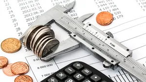 Economia UE a scăzut cu 0,4% în primul trimestru, iar în zona euro scăderea este de 0,6% 