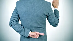 Trei moduri prin care poţi prinde un mincinos, dovedite ştiinţific