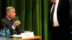 Mircea Sandu şi Dumitru Dragomir, condamnaţi la trei ani cu suspendare şi peste un miliard de lei despăgubire, împreună cu LPF şi FRF, către Universitatea Craiova. FRF va face recurs