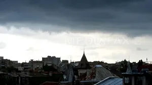 Vreme mai rece decât ar fi normal la această dată. PROGNOZA METEO pentru vineri, sâmbătă şi duminică