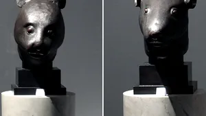 Bronzurile chinezeşti din colecţia Y.S. Laurent, cumpărate de un chinez care refuză să le plătească