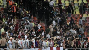 VIOLENŢELE de pe National Arena: 57 de suporteri au interdicţie pe stadioane după derby-ul dintre Steaua Bucureşti şi Academia Rapid 